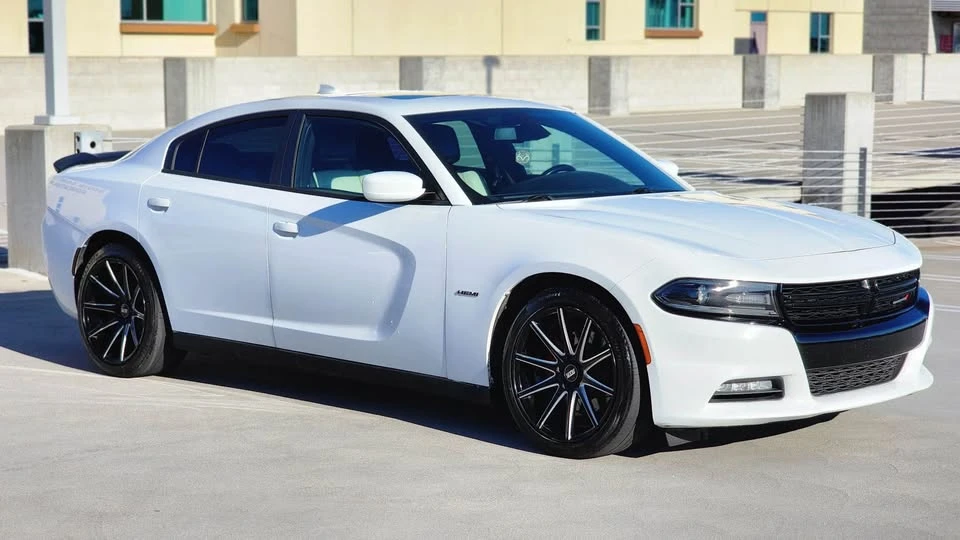 2017 Dodge Charger 7th Gen - Image 6 of 7