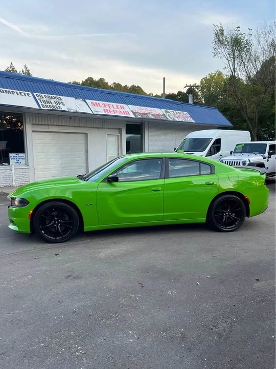 2017 Dodge Charger 7th Gen - Image 4 of 13