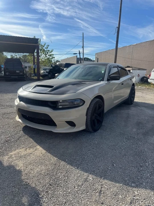 2017 Dodge Charger 7th Gen - Image 3 of 10