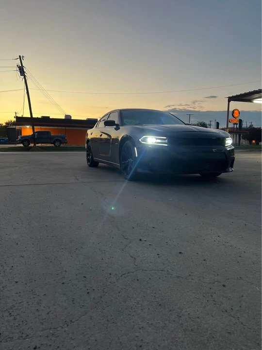 2017 Dodge Charger 7th Gen - Image 2 of 10