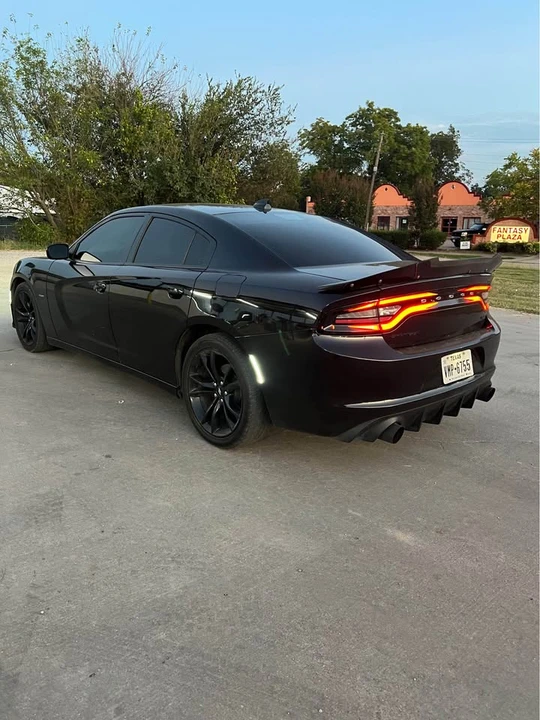 2017 Dodge Charger 7th Gen - Image 6 of 10