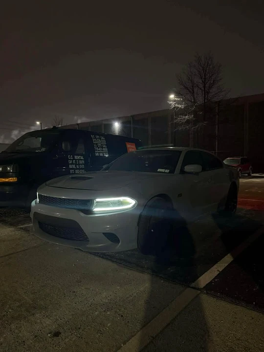 2017 Dodge Charger 7th Gen - Image 2 of 8