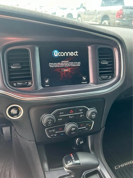 2017 Dodge Charger 7th Gen - Image 13 of 14
