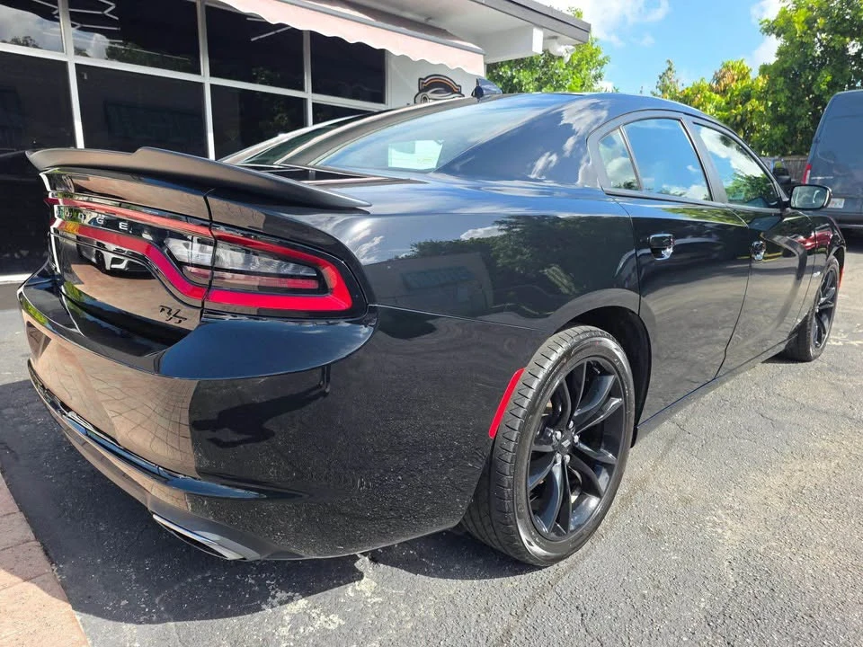 2017 Dodge Charger 7th Gen - Image 5 of 18