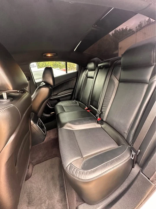 2017 Dodge Charger 7th Gen - Image 10 of 11