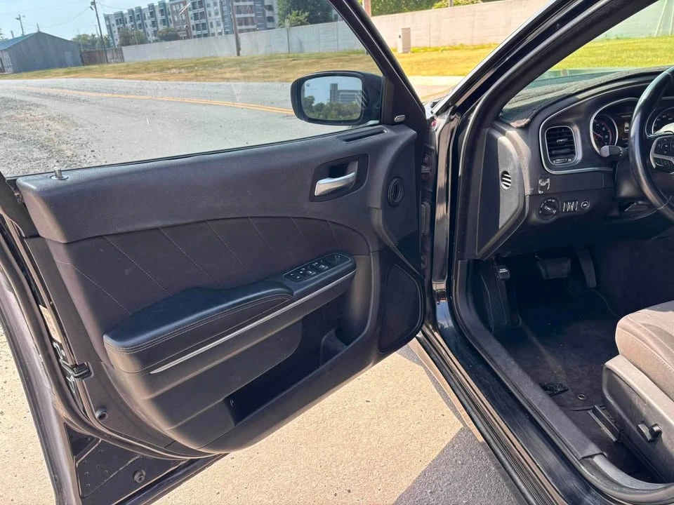 2017 Dodge Charger 7th Gen - Image 13 of 17