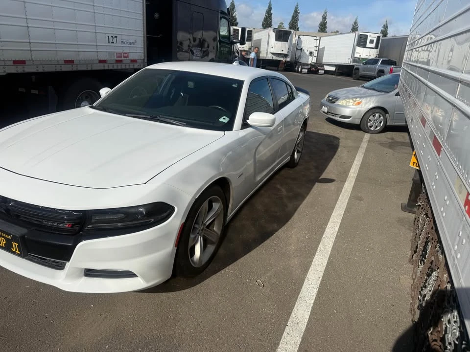 2017 Dodge Charger 7th Gen - Image 2 of 4