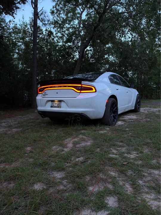 2017 Dodge Charger 7th Gen - Image 6 of 9