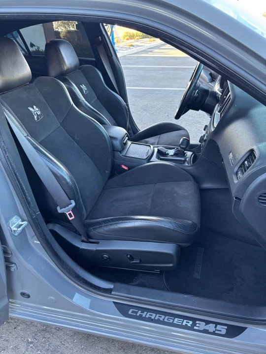 2017 Dodge Charger 7th Gen - Image 10 of 11