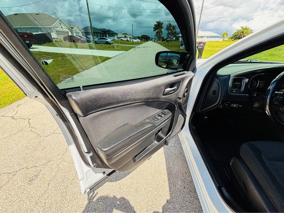 2017 Dodge Charger 7th Gen - Image 12 of 15