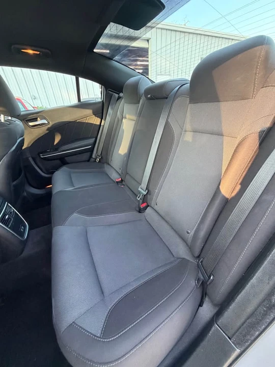 2017 Dodge Charger 7th Gen - Image 16 of 19