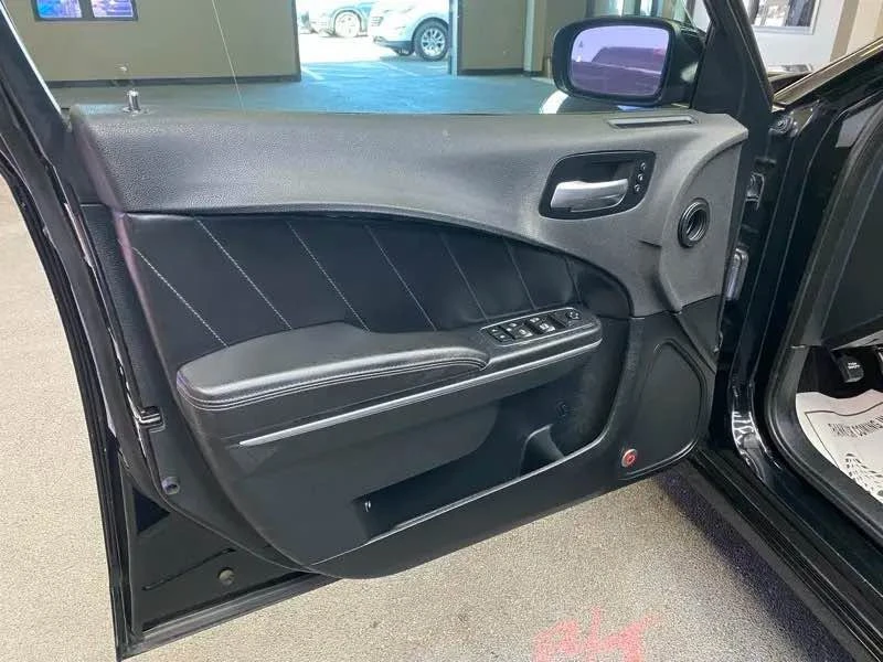 2017 Dodge Charger 7th Gen - Image 12 of 17