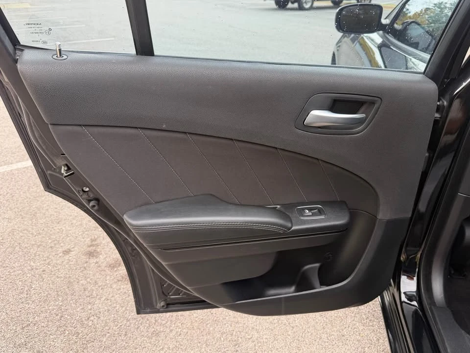 2017 Dodge Charger 7th Gen - Image 11 of 20
