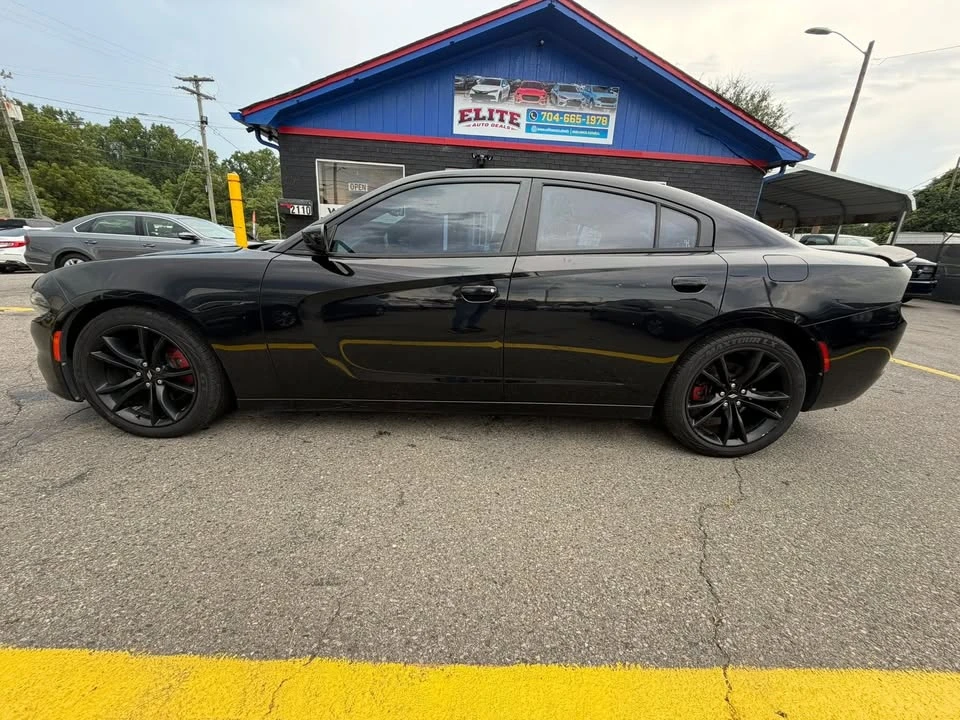 2017 Dodge Charger 7th Gen - Image 4 of 17