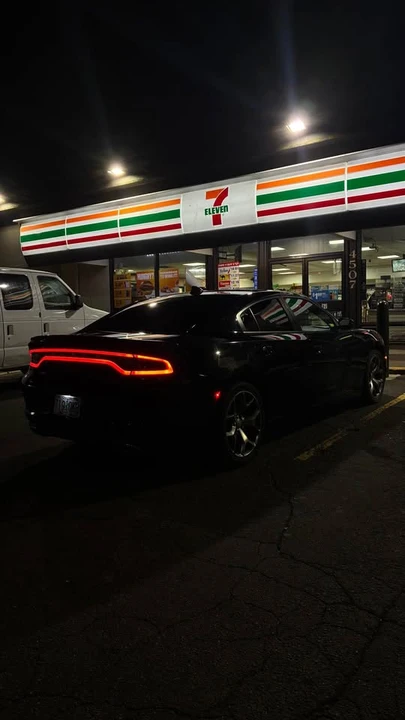 2017 Dodge Charger 7th Gen - Image 2 of 4