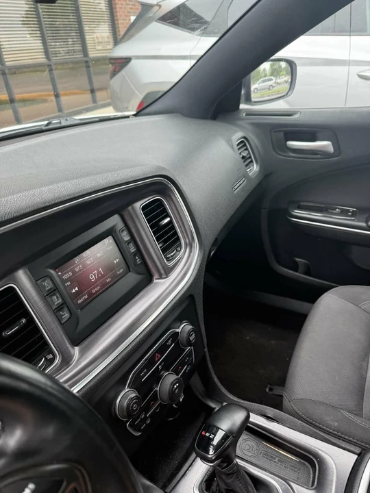 2017 Dodge Charger 7th Gen - Image 2 of 4