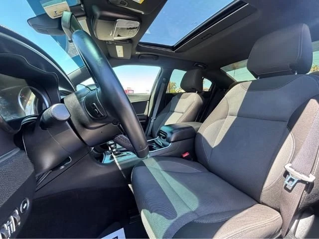 2017 Dodge Charger 7th Gen - Image 16 of 19