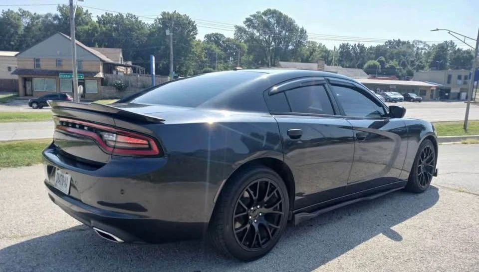 2017 Dodge Charger 7th Gen - Image 4 of 9