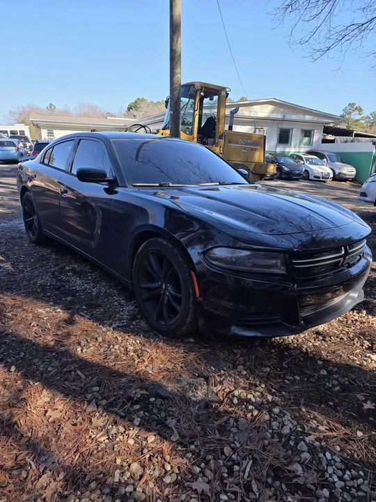 2017 Dodge Charger 7th Gen - Image 2 of 4