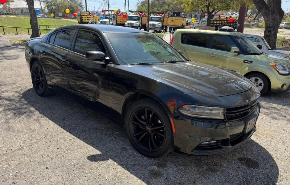 2017 Dodge Charger - Image 2 of 2