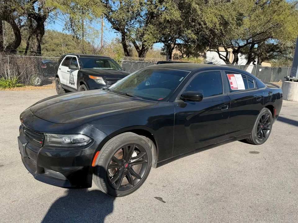 2017 Dodge Charger 7th Gen - Image 3 of 5