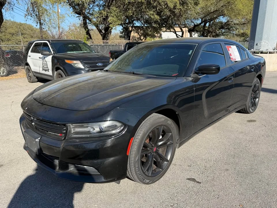 2017 Dodge Charger 7th Gen - Image 2 of 5