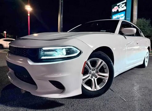 2017 Dodge Charger SE Sedan 4D