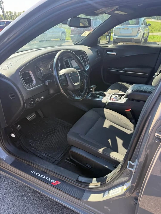 2017 Dodge Charger 7th Gen - Image 10 of 15