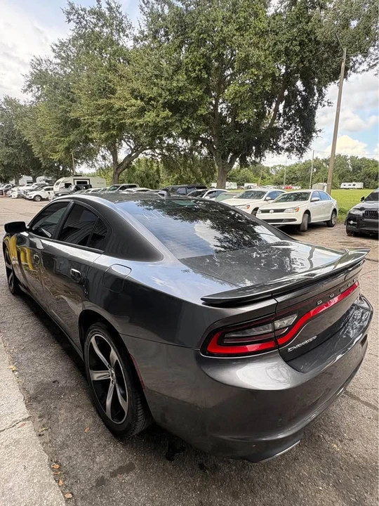 2017 Dodge Charger 7th Gen - Image 5 of 10