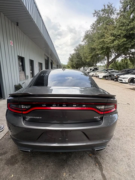 2017 Dodge Charger 7th Gen - Image 6 of 10