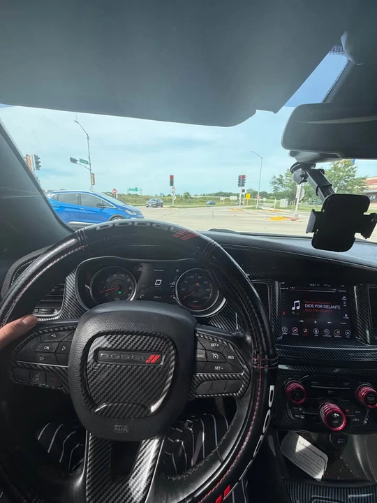 2017 Dodge Charger 7th Gen - Image 2 of 4