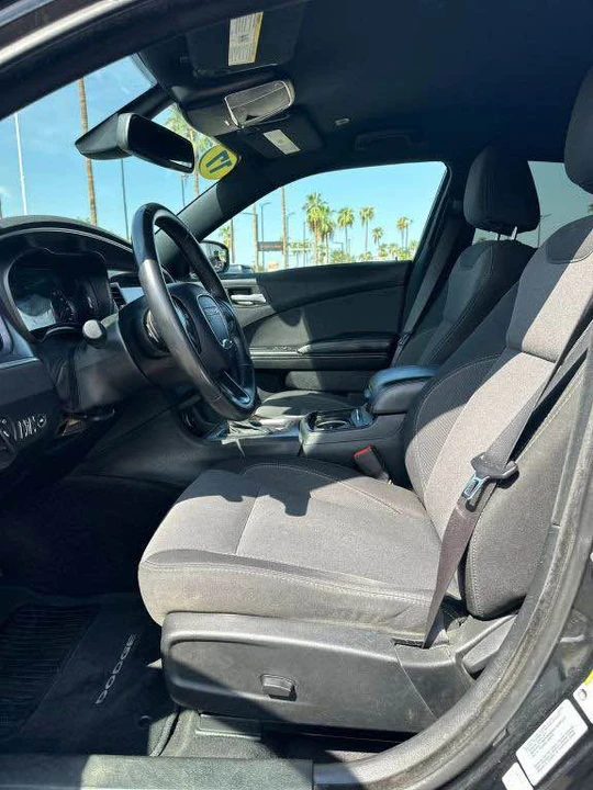 2017 Dodge Charger 7th Gen - Image 5 of 7