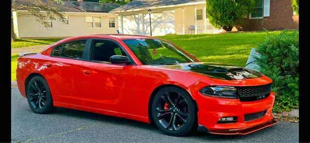 2017 Dodge Charger SE Sedan 4D