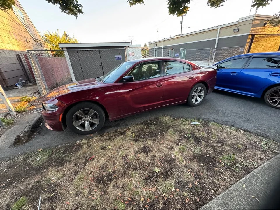 2017 Dodge Charger 7th Gen - Image 4 of 4
