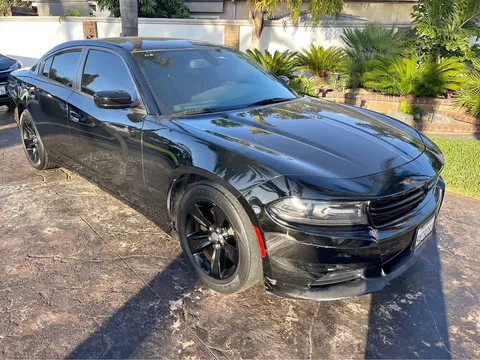 2017 Dodge Charger SE Sedan 4D