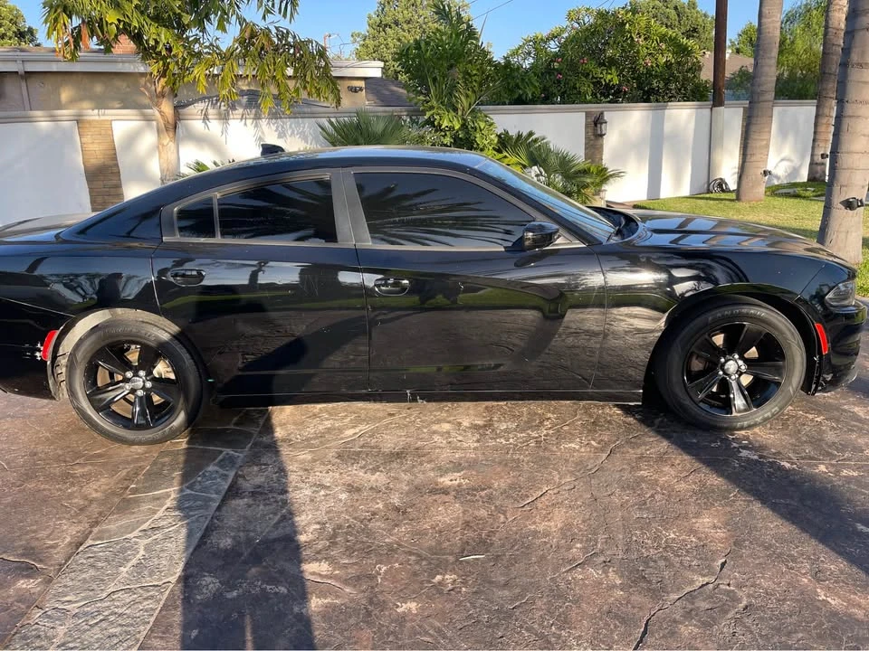 2017 Dodge Charger 7th Gen - Image 5 of 10