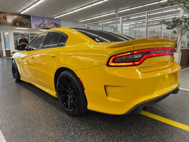 2017 Dodge Charger SRT & 392 7th Gen - Image 3 of 14