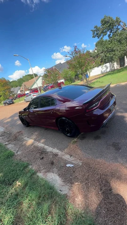 2017 Dodge Charger SRT & 392 7th Gen - Image 2 of 2