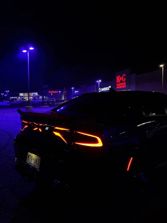 2017 Dodge Charger SRT & 392 7th Gen - Image 3 of 11