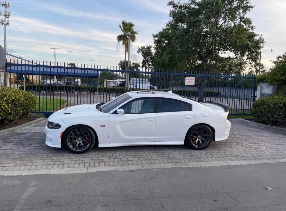 2017 Dodge Charger SRT & 392 7th Gen - Image 2 of 8