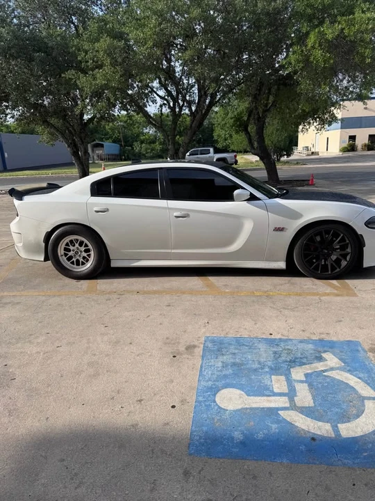 2017 Dodge Charger SRT & 392 7th Gen - Image 2 of 12
