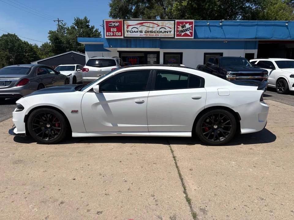 2017 Dodge Charger SRT & 392 7th Gen - Image 2 of 12