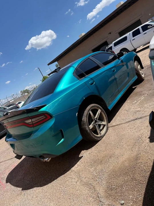 2017 Dodge Charger SRT & 392 7th Gen - Image 2 of 9