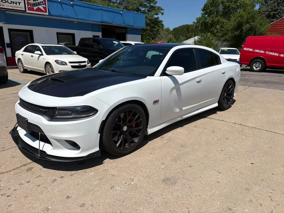 2017 Dodge Charger SRT & 392 7th Gen - Image 2 of 12