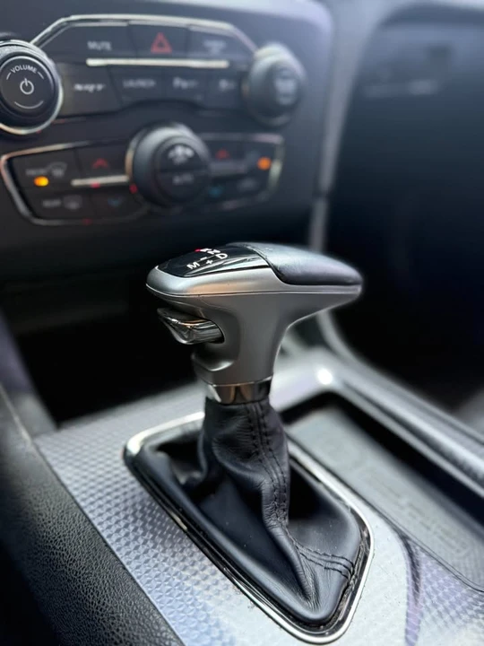 2017 Dodge Charger SRT Hellcat 7th Gen - Image 15 of 19