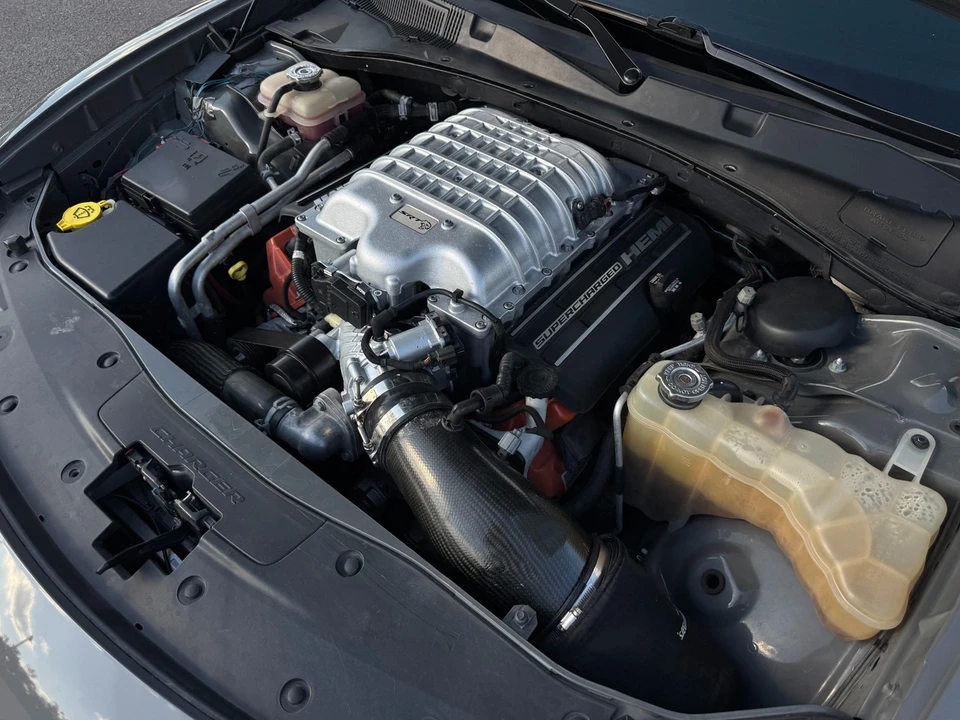 2017 Dodge Charger SRT Hellcat 7th Gen - Image 9 of 12
