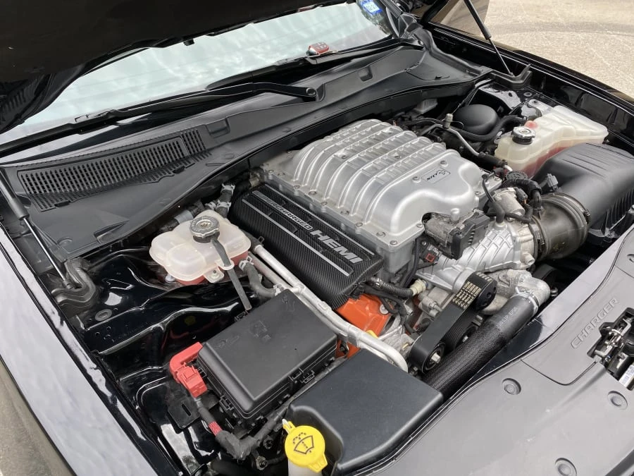 2017 Dodge Charger SRT Hellcat 7th Gen - Image 9 of 12