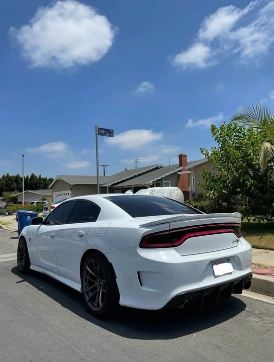 2017 Dodge Charger SRT Hellcat 7th Gen - Image 6 of 7