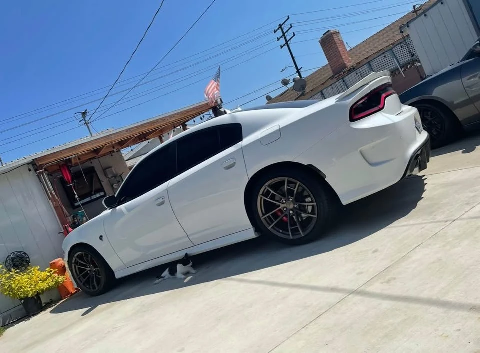 2017 Dodge Charger SRT Hellcat 7th Gen - Image 4 of 7