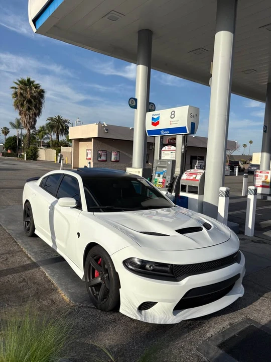 2017 Dodge Charger SRT Hellcat 7th Gen - Image 2 of 9